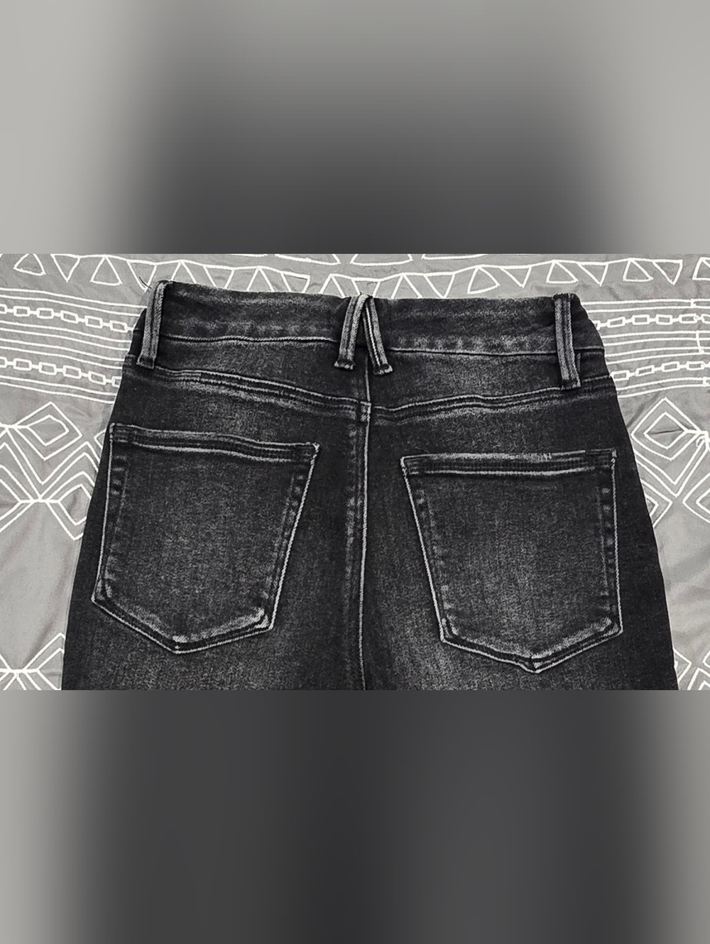 Good American Good Waist Black Cropped Distressed Skinny Jeans Size 4/27 - Picture 4 of 7